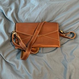 Portland Leather Envelope Convertible Crossbody